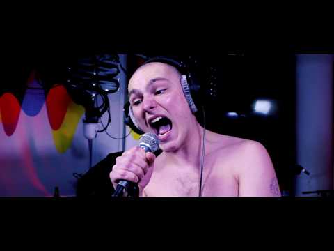 Charlie & the lesbians - Hating My Life (Live at 3FM)
