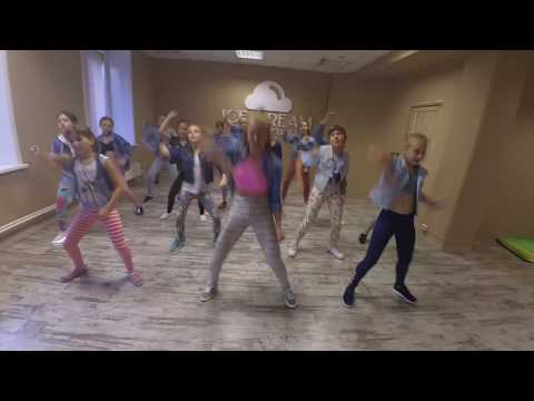 Dancehall kids/Nailah Blackman – Baila Mami