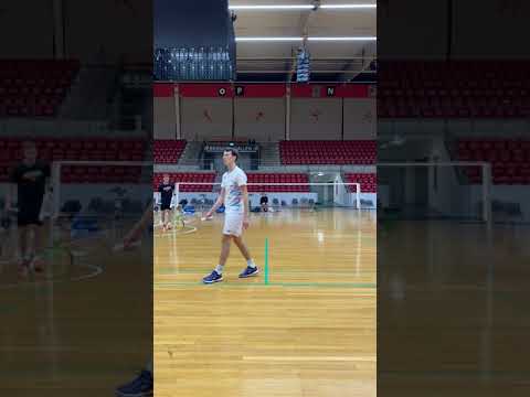 Badminton match 1 set against Rasmus Gemke
