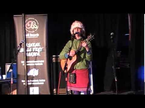 Sara Vian Live on the Busker's Stage @ The Spiegel Tent