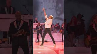 Rod Stewart performed “Rollin’ and Tumblin’” in Las Vegas on March 22, 2025