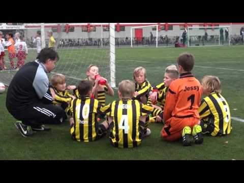10 oktober 2015 RKDEO E3 - Wilhelmus E2 4-4 (0-2)