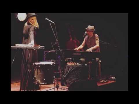 "Ehrlich gesagt" Release Slideshow - Carolin No