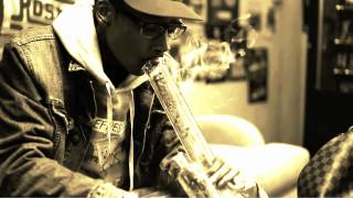 Curren$y-No squares ft Wiz Khalifa.m4v
