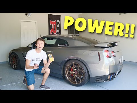 Installing the Pedal Commander on My R35 Nissan GT-R! *BIG GAINS*