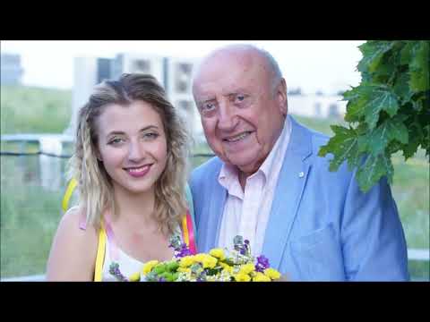 Anna Julie Slováčková 1995 - 2025. Nikdy nezapomeneme 💔. Autor Jana Petrová