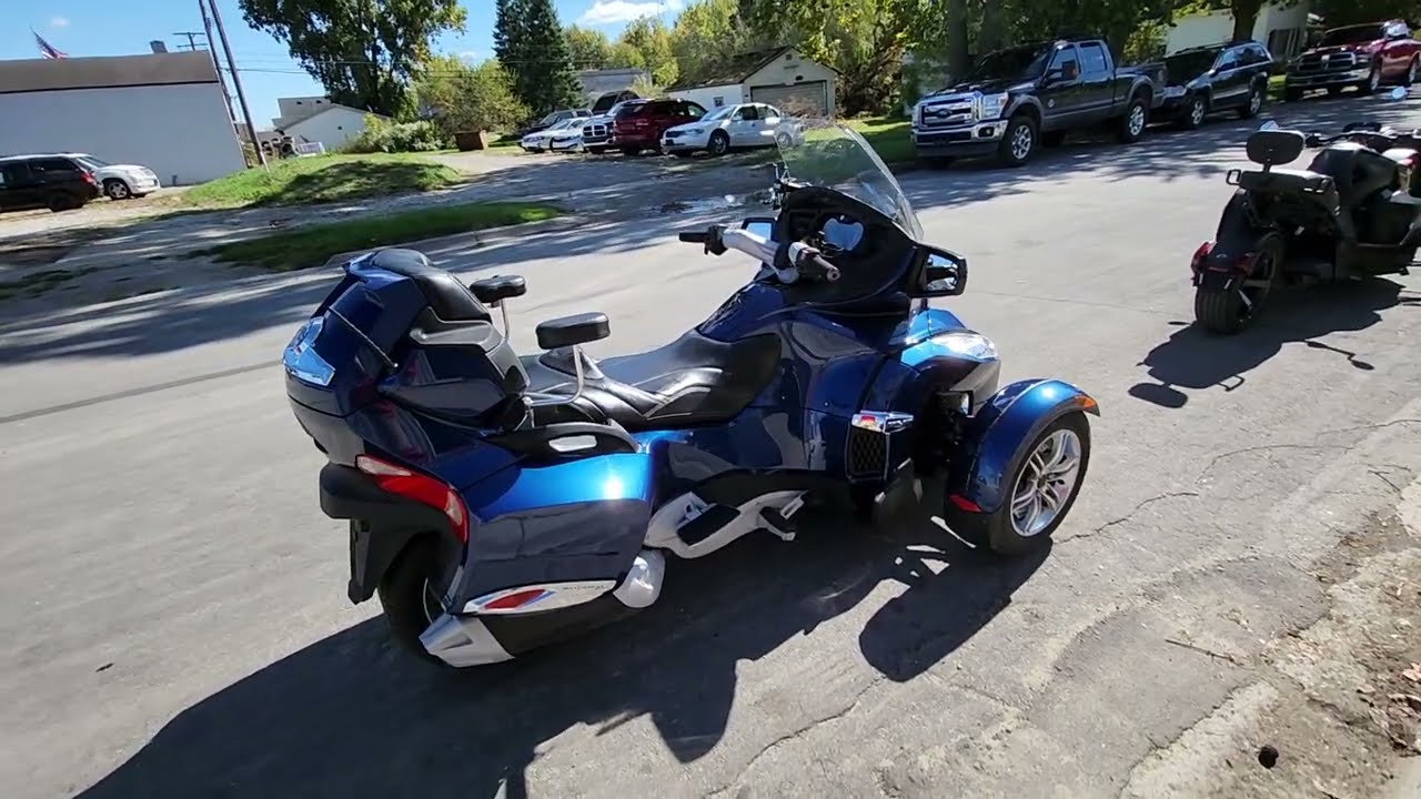 2011 Can-Am Spyder RT-S SE5 Motorcycle