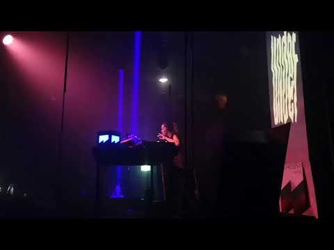 DEBORAH DE LUCA / 13 09 19 / WAREHOUSE