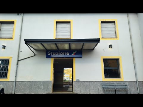 08/04/2023 Stazione di Castiglione Cosentino.....Binario 1 della storica  cremagliera Paola-Cosenza.