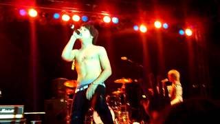 Mithcel Musso singing "Hey" SHIRTLESS!!!! live @ Lake Mission Viejo