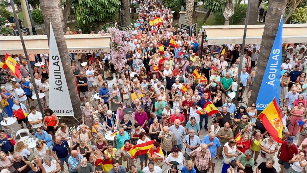 Águilas se vuelca con Ceuta en una multitudinaria concentración de apoyo y solidaridad