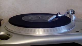 Bobbie Gentry and Glen Campbell - All I Have To Do Is Dream (Capitol).