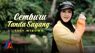 Download lagu Tuty Wibowo - Cemburu Tanda Sayang mp3