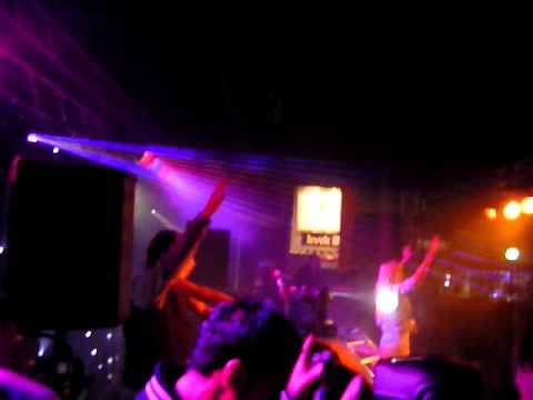 Funky Fresh Boulevard 2011 - Bingo Players - 'Swedish House Mafia - Save the world' (stageview)