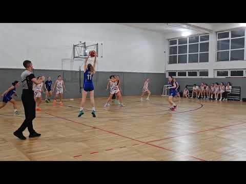 JUNIORKE /1.KOLO / KKŽ Radnički - ŽKK Karaburma 4/4 (5:12) - 42:52
