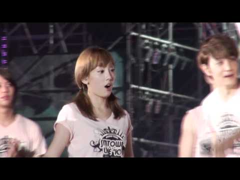 [Fancam] Taeyeon - SM Town ending