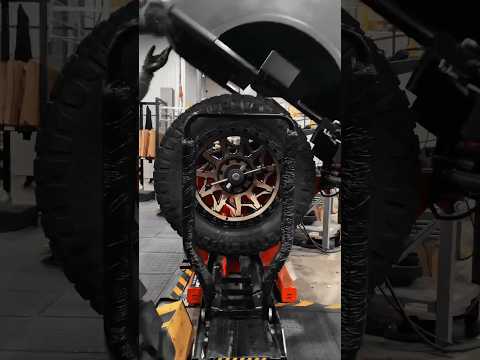 Lock Off-Road Lunatic ✖ Nitto Ridge Grappler #shorts #viral