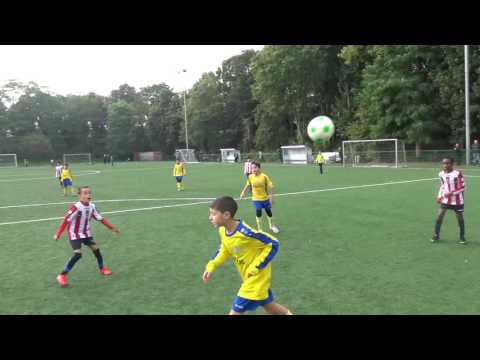 U11 - Match 6 - 161008 - Union Saint Gilloise - FC Léopold (2-9) - M01