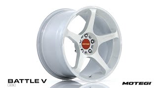 18" Motegi Racing MR159 Battle V Matsuri White Pearl With Machined Lip Stripe Alloy Wheels