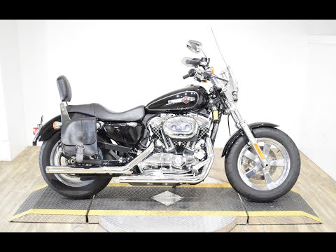 2013 Harley-Davidson Sportster® 1200 Custom in Wauconda, Illinois - Video 1