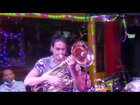 TRES CLARINETES  con Carlos Piña en vivo