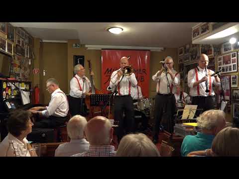 Trad. Old Merry Tale Jazzband plays "Beale Street Blues"