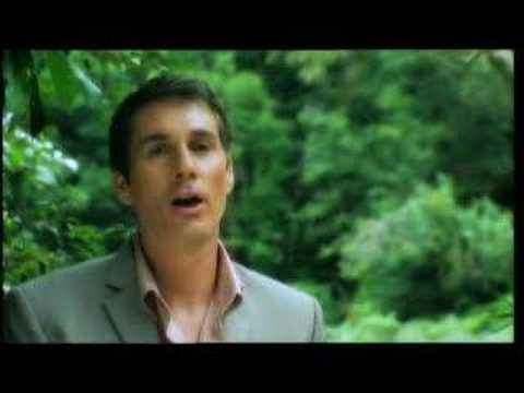 David Hobson singing Nella Fantasia