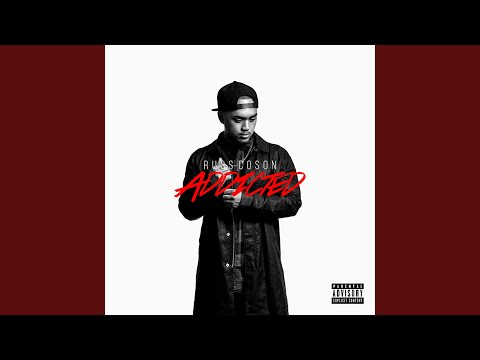 She Don't Love Me (feat. Molia)