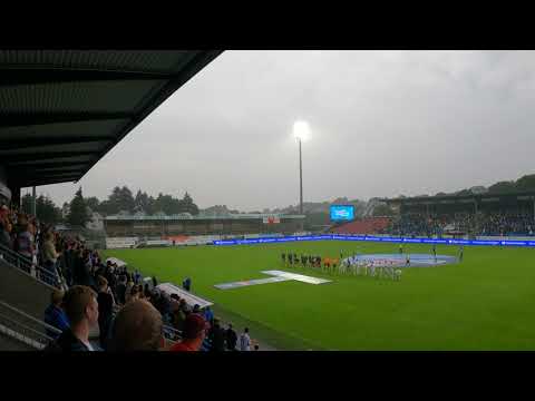 FK Haugesund - Strømsgodset 2-1 spillerne kommer på banen på Haugesund Sparebank Arena 28. juli 2021