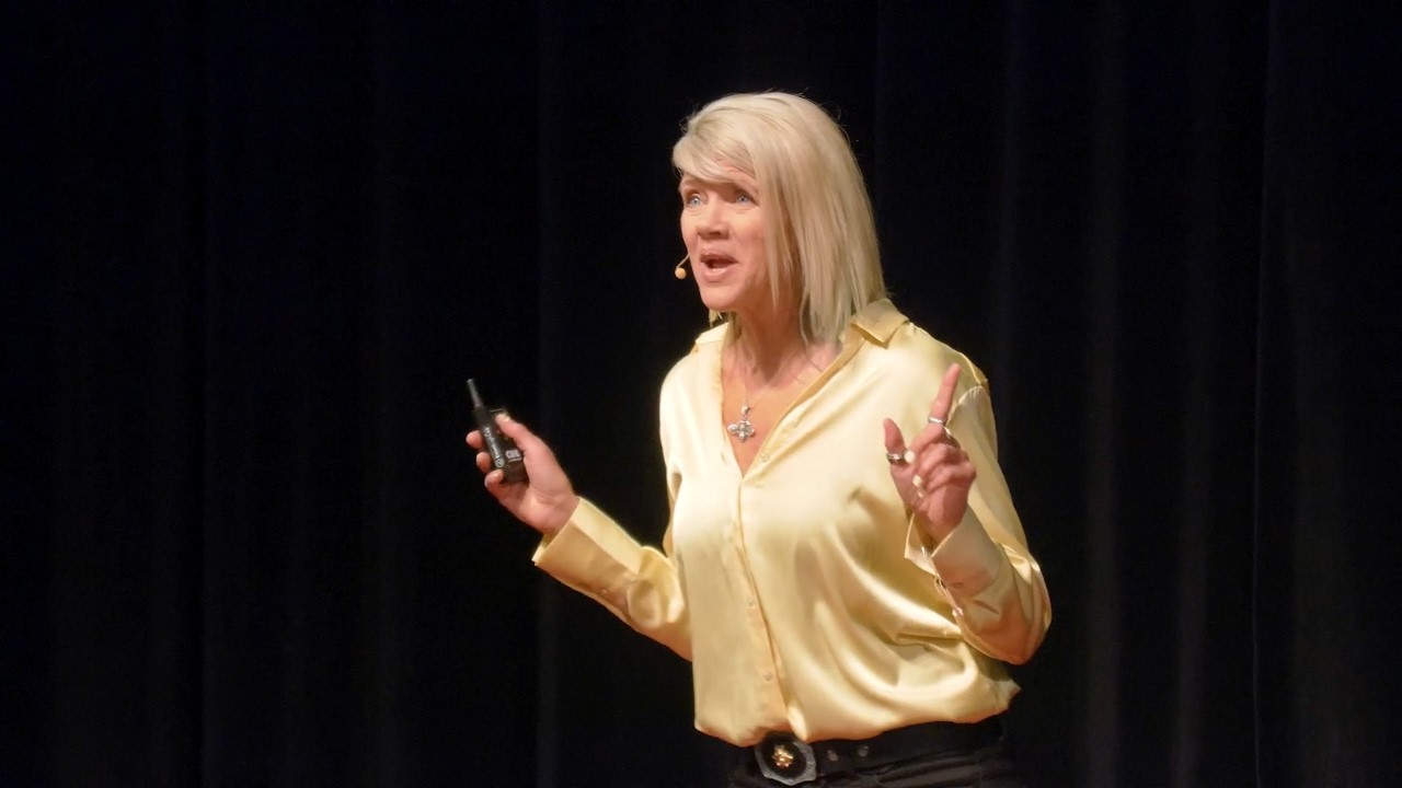 Why you should think like a bee | Rebecca Krowelski | TEDxWinnipeg