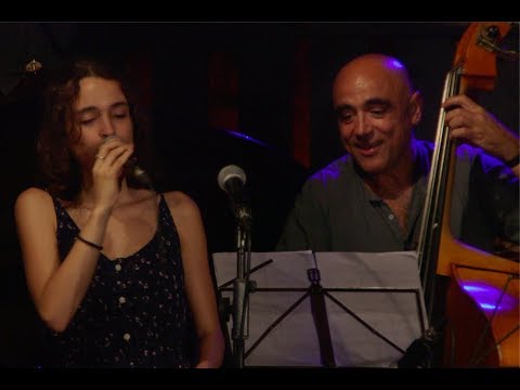 Outra Vez video