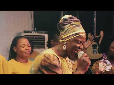 Shola Allyson ministering at 21 Days of Abba Timeless Worship with Adeyinka Alaseyori