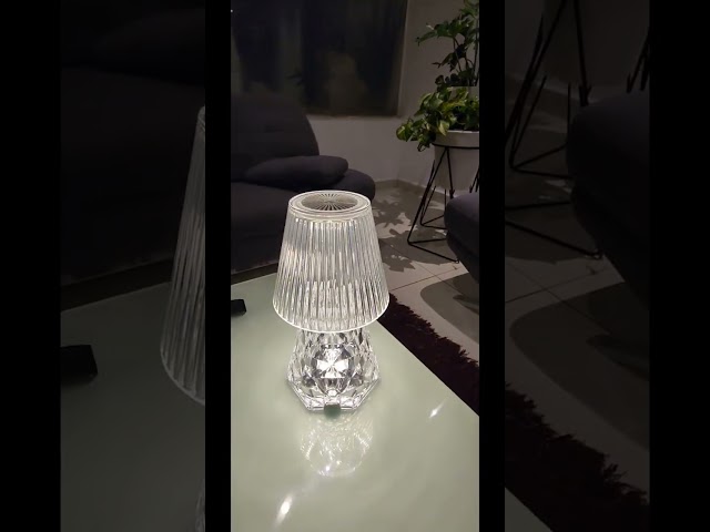 Vídeo relacionado con Pequeño Escritorio, Lámpara Alienígena Decorative Horror Sci Fi Fil para Casa (estilo 1)