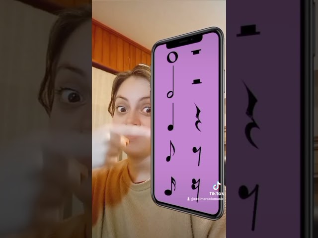 Vídeo relacionado con Bandas sonoras: sonidos. Silencios. Y un barrio moviéndose al son de una partitura que atrapa.
