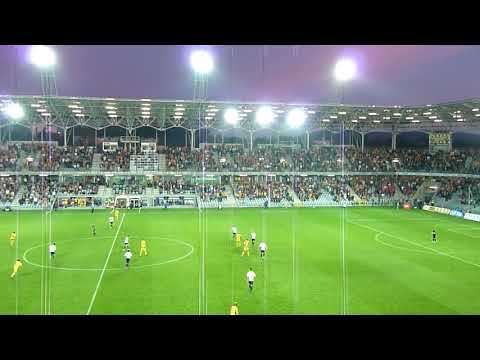 Korona   Piast 26 09 09 wszyscy wstają i śpiewają