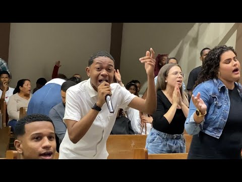 ESSE MENINO É DIFERENCIADO 😭🔥 - Samuel Azevedo Medley - Sala de Adoração 🔥