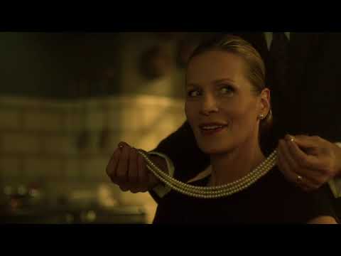 Breakfast at Wayne Manor (Gotham "Ace Chemicals"