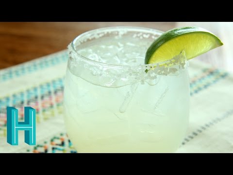 如何製作帕洛瑪雞尾酒食譜 | Hilah Cooking (How to Make a Paloma Cocktail Recipe | Hilah Cooking)