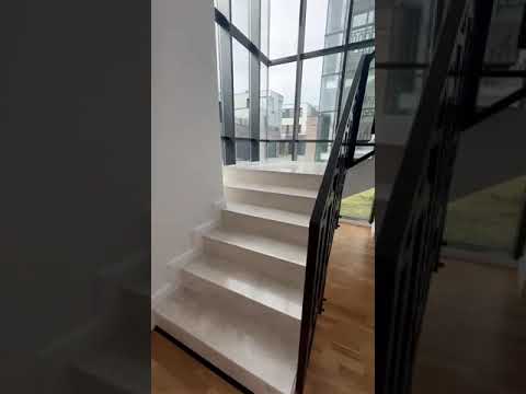 Vila Piscina - Voluntari - 5 camere - 5 bai - 283mp - 3 terase — Video