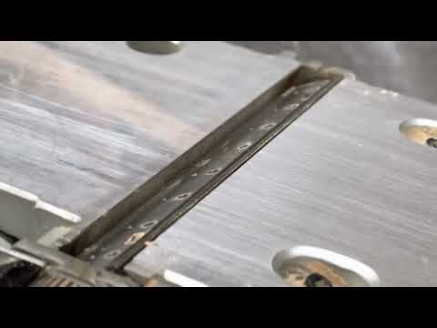 Timber Framing: Makita KP312 planer blade change and machine cleanup to remove pitch