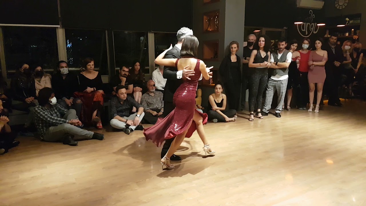 2021 10 24 Akademi Tango Açılış Muharrem Yılmazkaya & Nilay Akgün (La Vida Tango) 4/5