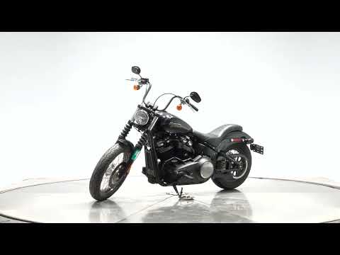 2018 HARLEY-DAVIDSON FXBB STREET BOB in Vivid Black