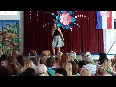 Laura Vidović "Kao pjesma" (Cacadou look)