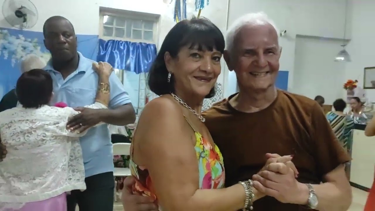 Baile no Clube Ideal da Terceira Idade & Show do Júnior dos teclados!