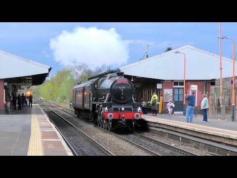 3 mainline steam in 3 days- 45699 and 45596 head to SVR and 5029 up Old Hill - 4k