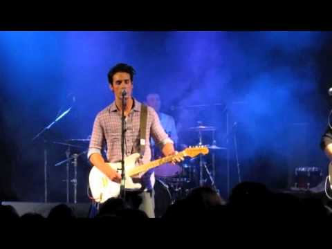 haunting - bonnie dune + band member intros (live in victoria may 13th '11)