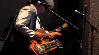 Hottest "Guit-steel" Guitar: Junior Brown at Music Under the Stars