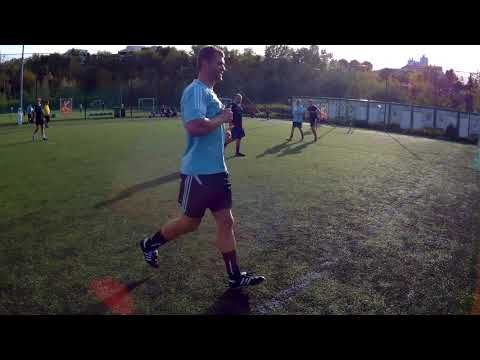 StrefaFutbolu.pl: SQUAD - Przyjaciele Fryzjera