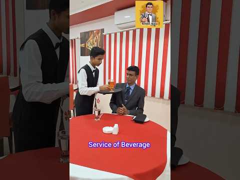 Mastering the Art of Elegance: Fine Dining Waiter Training for Top-Tier Beverage Service!