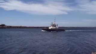 preview picture of video 'Tugboat, Port Kembla Harbour, Port Kembla, N.S.W., Australia. 28th Sept 2013.'